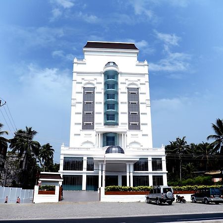 Hotel Karthika Park Kazhakuttam Zewnętrze zdjęcie