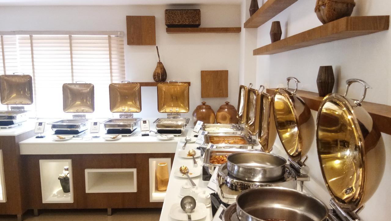 Hotel Karthika Park Kazhakuttam Zewnętrze zdjęcie