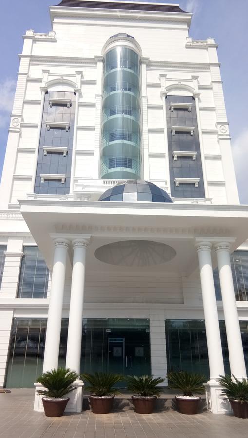 Hotel Karthika Park Kazhakuttam Zewnętrze zdjęcie