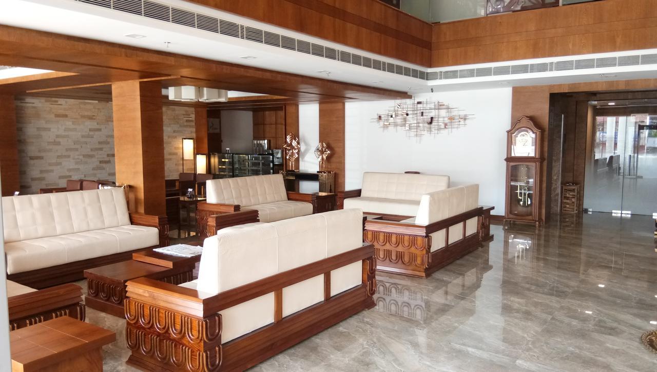 Hotel Karthika Park Kazhakuttam Zewnętrze zdjęcie