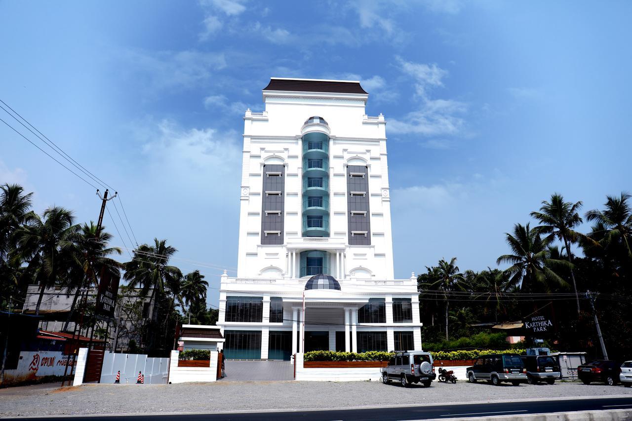 Hotel Karthika Park Kazhakuttam Zewnętrze zdjęcie
