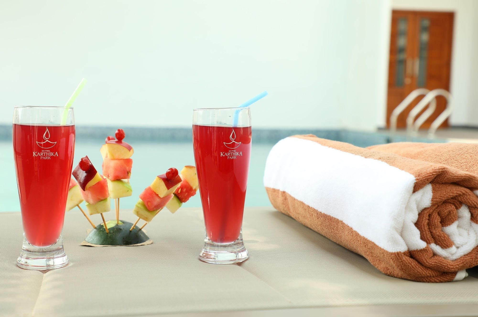 Hotel Karthika Park Kazhakuttam Zewnętrze zdjęcie
